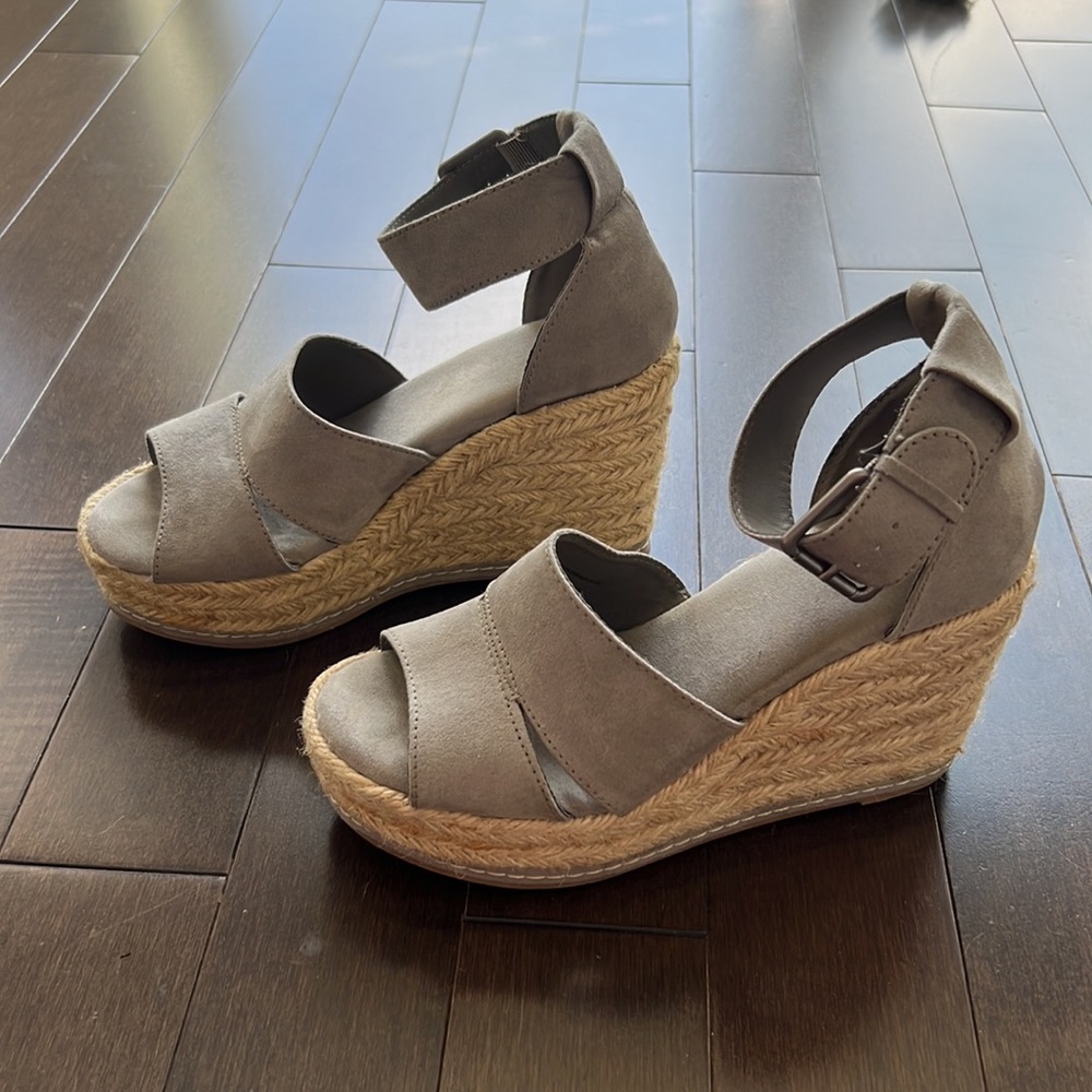 Target Wedges - Picture 2 of 5